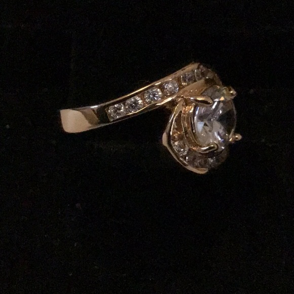 Gold ring - Picture 2 of 2